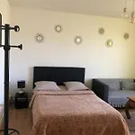 Apartment Entier 2 *